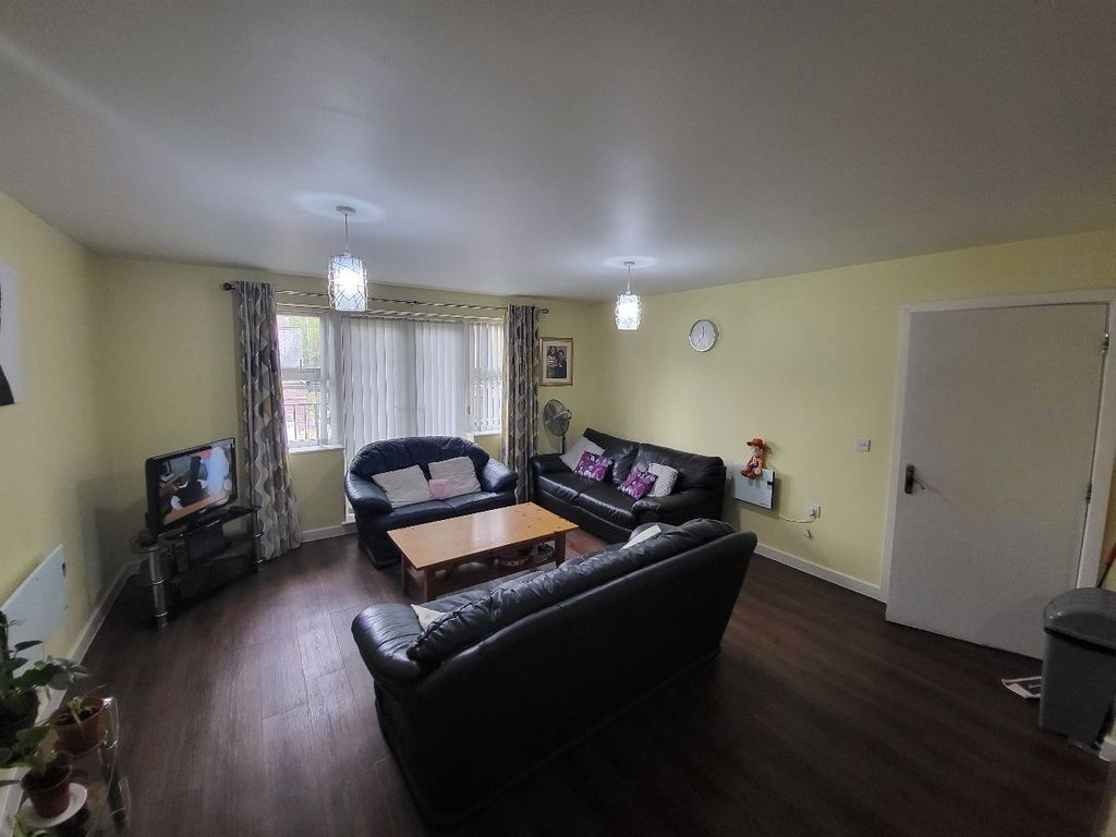 Property photo 3 of 10 3582-Hr-3.Jpg