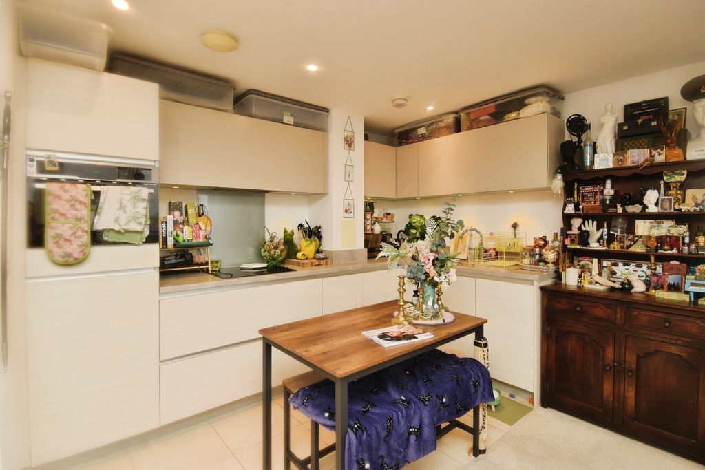 Property photo 1 of 20 Kitchen