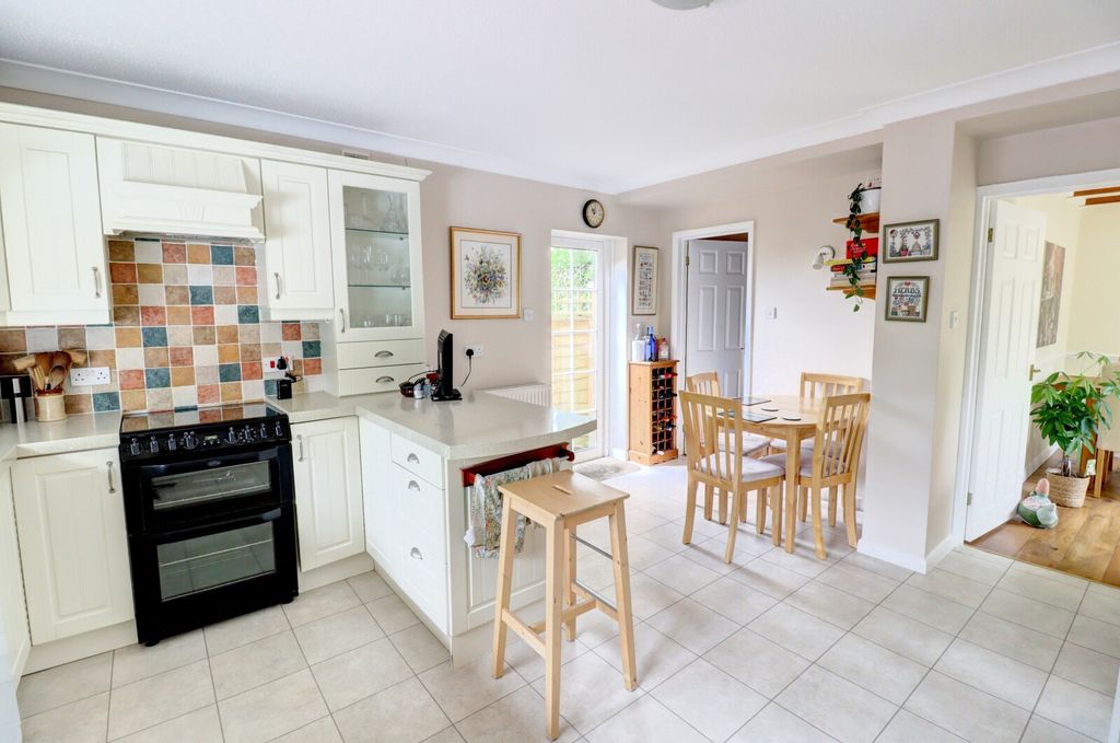 Property photo 3 of 12 Picture No. 13