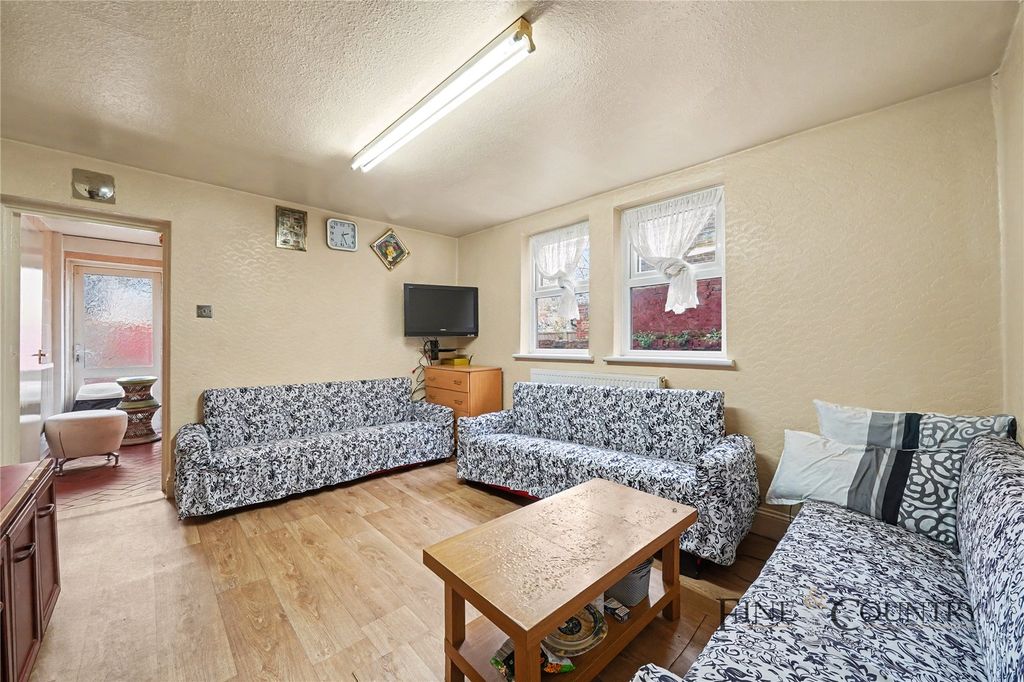 Property photo 3 of 12 Picture No. 08