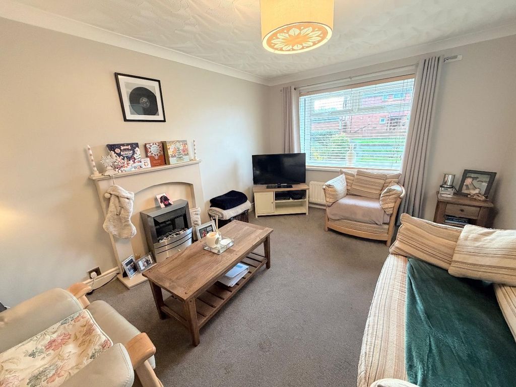 Property photo 2 of 7 Lounge