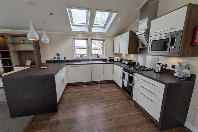 Property photo 3 of 7 002927 2 20260215 00.Jpeg