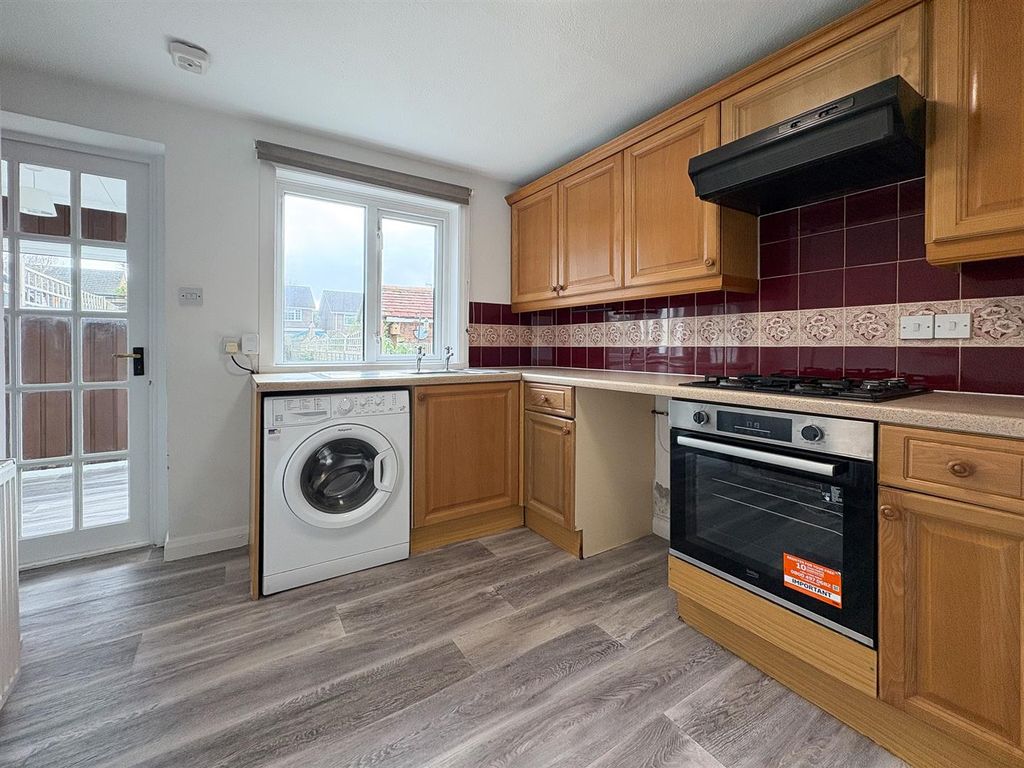 Property photo 3 of 9 Kitchen-4.Jpg