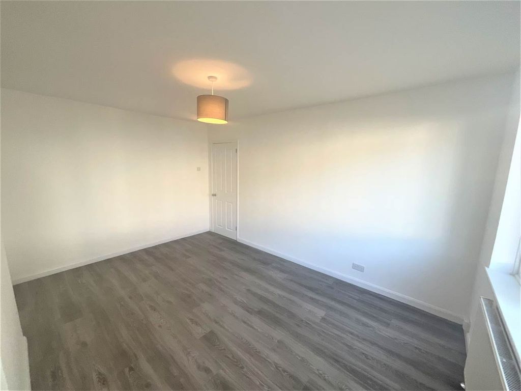 Property photo 2 of 7 Img_1058