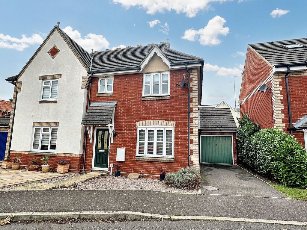 Property photo 1 of 16 Front