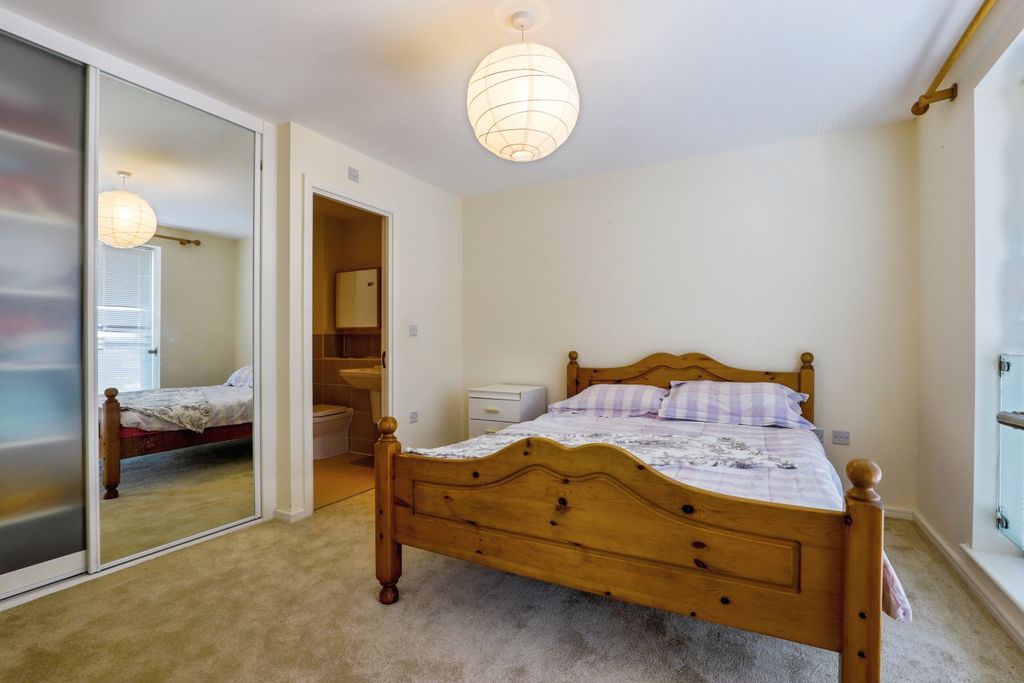 Additional image 16 of 4 bed terraced house for saleRedshank Road, St Mary Island, Chatham ME4