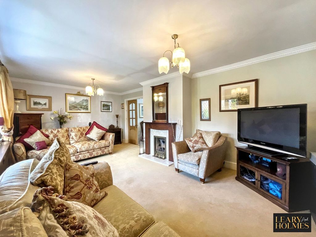 Property photo 2 of 32