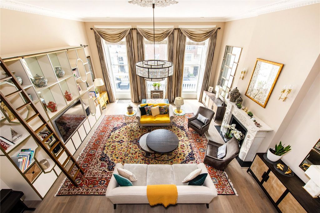 Property photo 1 of 14 Reception