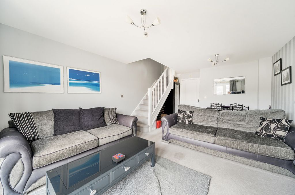 Property photo 3 of 12 Sitting Room