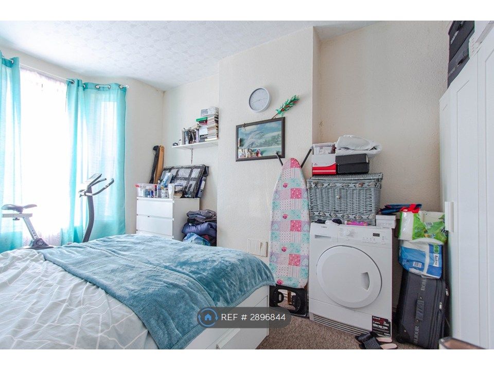 Property photo 3 of 6