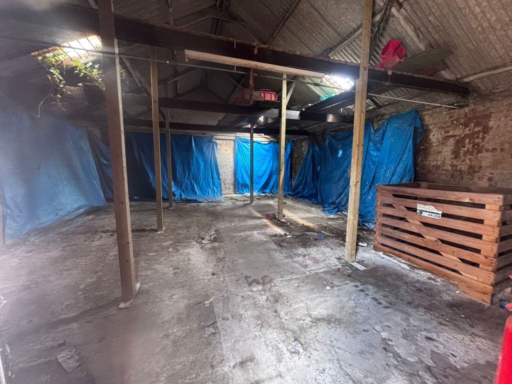 Property photo 3 of 5