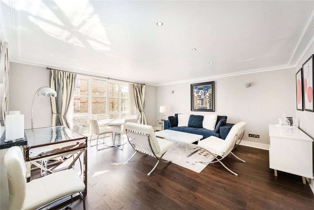 Property photo 3 of 11 Reception/Dining