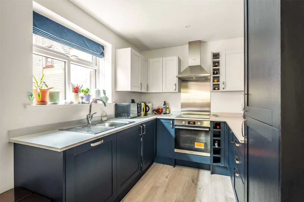 Property photo 3 of 15 Kitchen