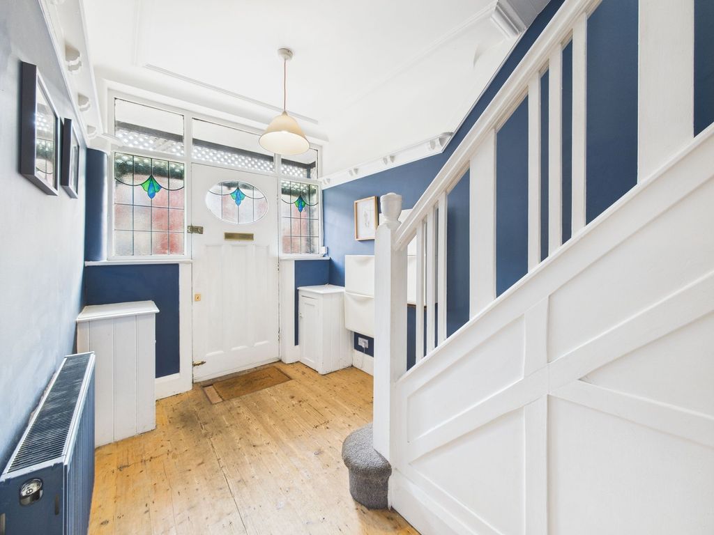 Property photo 2 of 26