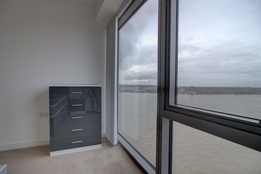 Property photo 2 of 10 Bedroom 1