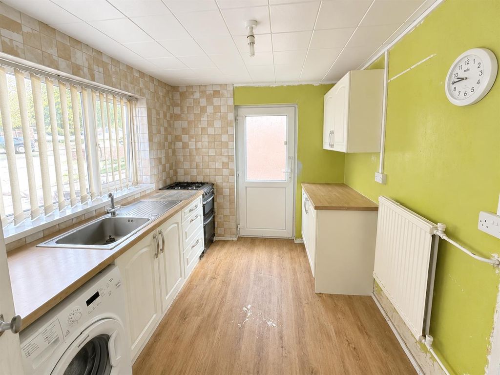 Property photo 3 of 13 28 Cecil 3.Png
