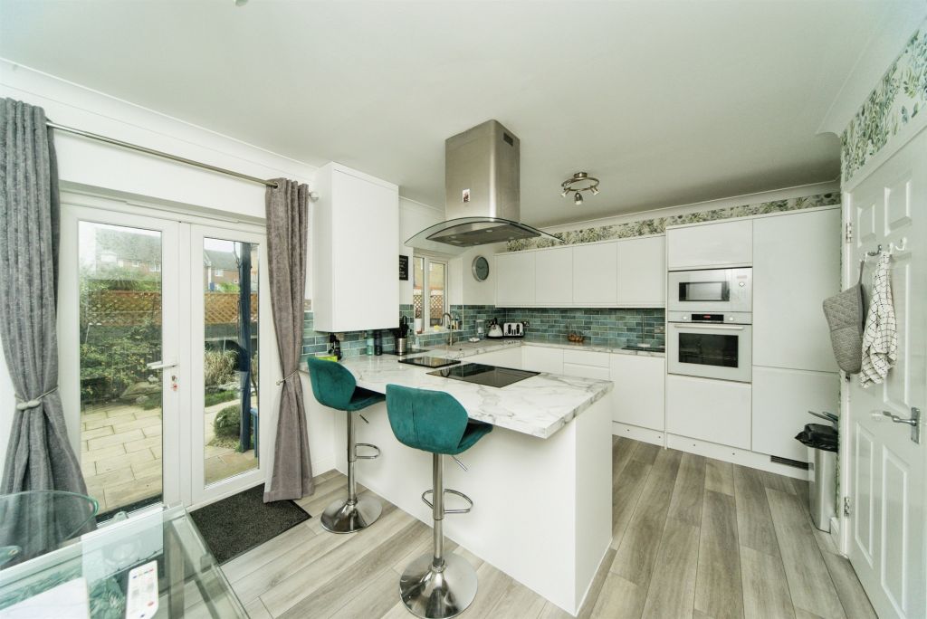 Property photo 2 of 16