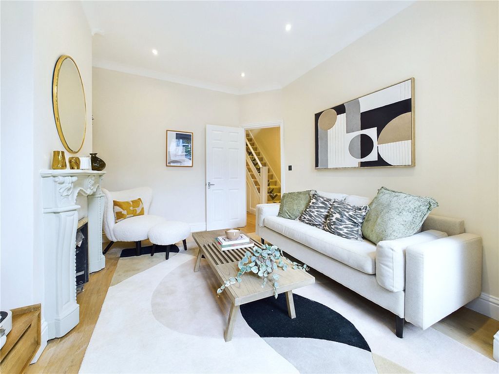 Property photo 3 of 26 Picture No. 19