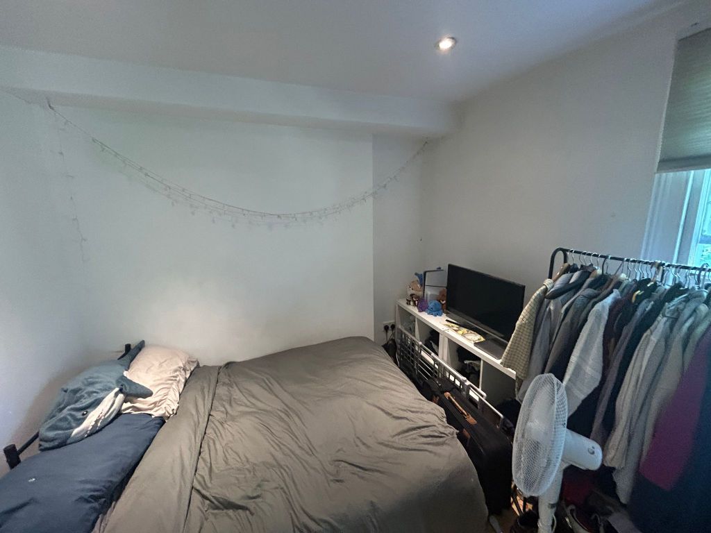 Property photo 3 of 6