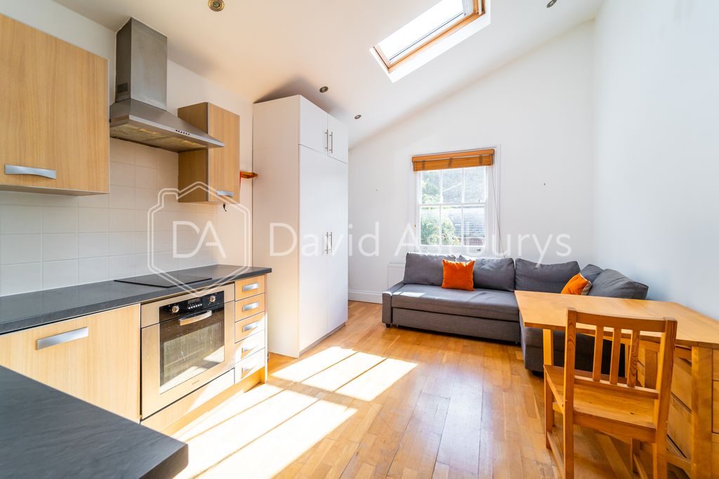 Property photo 1 of 9 Ndb07841