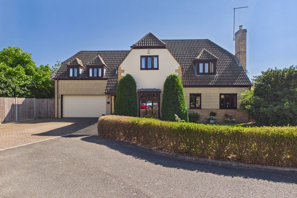 Property photo 1 of 41 Ewemove - Spalding - Werrington - Front Of House