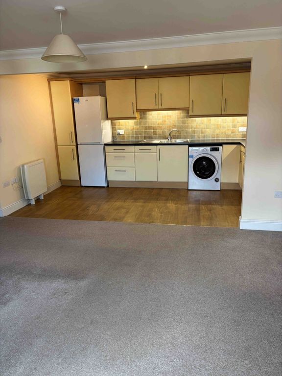 Property photo 2 of 6