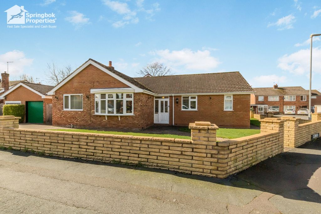 Property photo 1 of 18 Front View