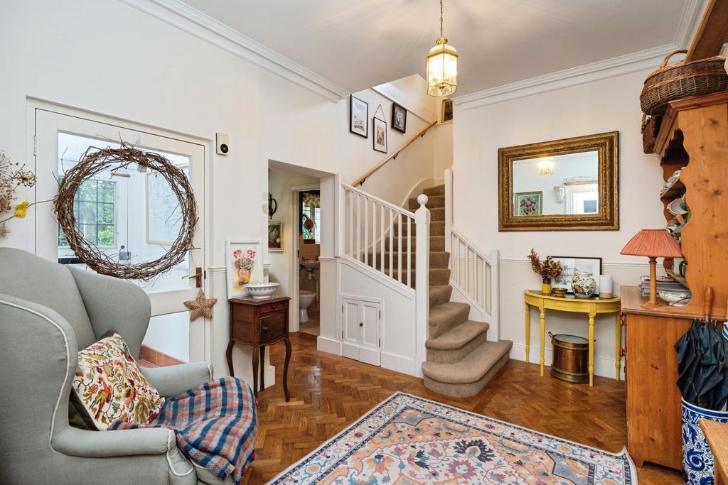Property photo 2 of 17 Hall