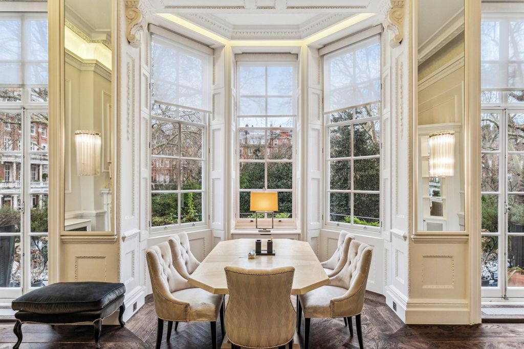 Cadogan Square, Knightsbridge SW1X photo 5