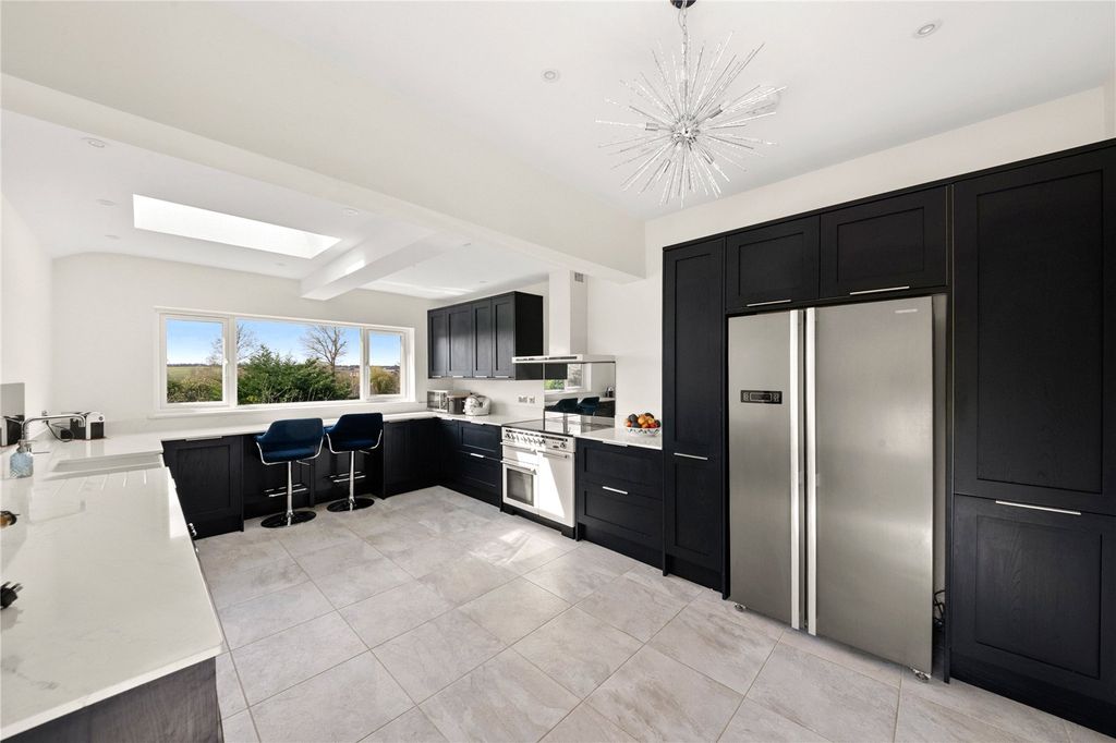 Property photo 3 of 25 Picture No. 03