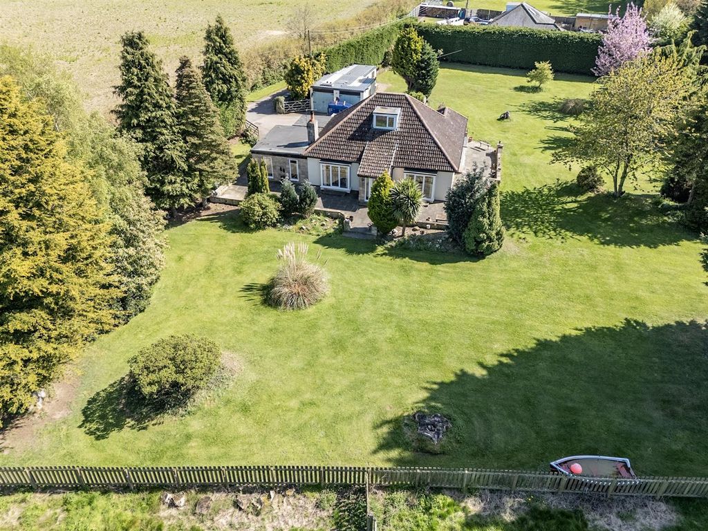 Property photo 1 of 27