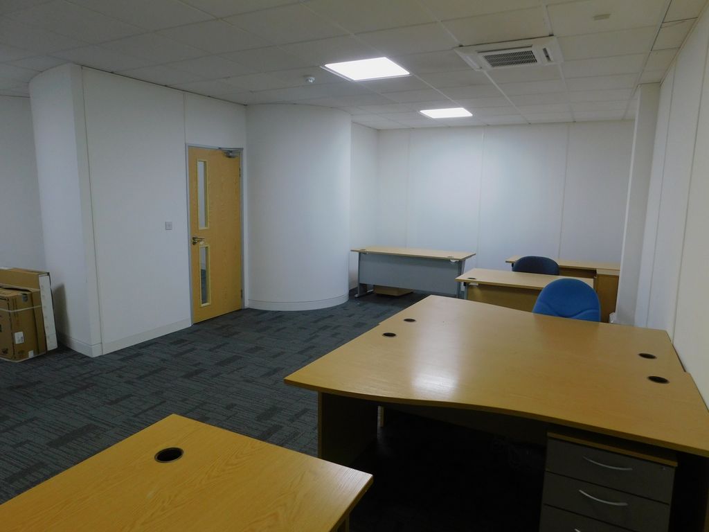 Property photo 3 of 12 Internal 