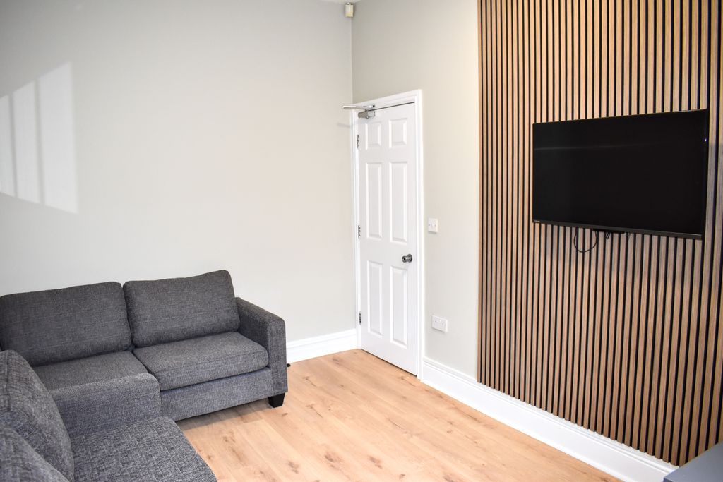 Property photo 1 of 16 Dsc_0819