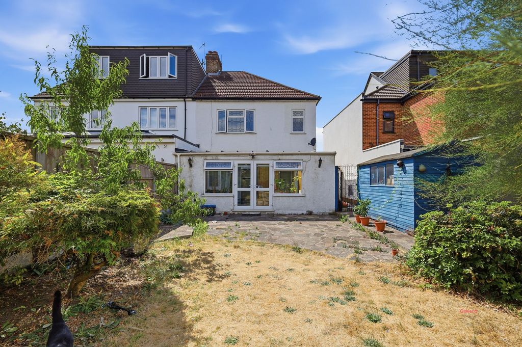Property photo 2 of 22