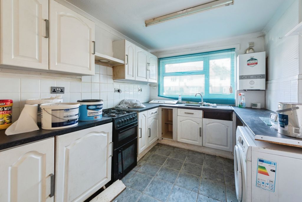 Property photo 3 of 17 Photo