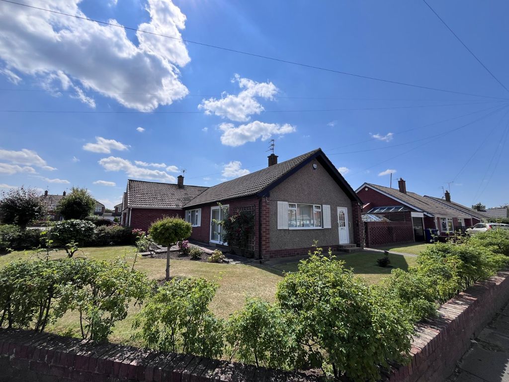 Property photo 1 of 14 Outside