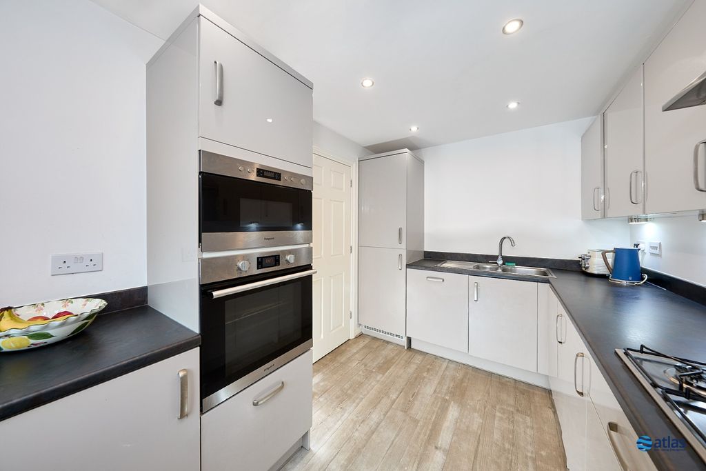 Property photo 2 of 16 Kitchen