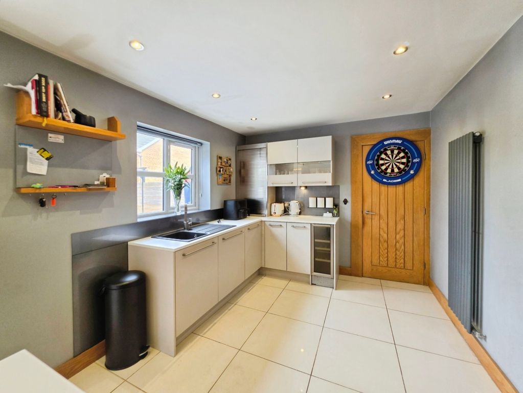 Property photo 3 of 49 Pbox-Img.Jpg