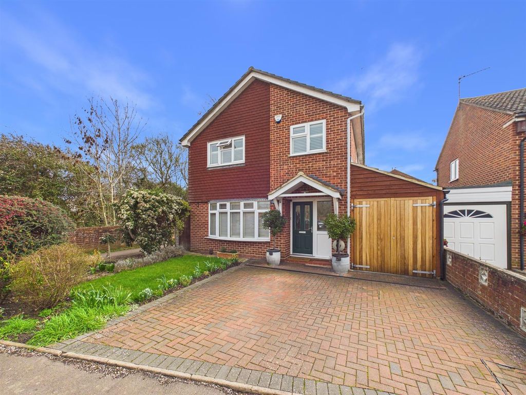 Property photo 1 of 20 Cam02435G0-Pr0157-Still029.Jpg