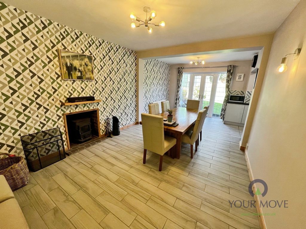 Property photo 3 of 19 Dining Room