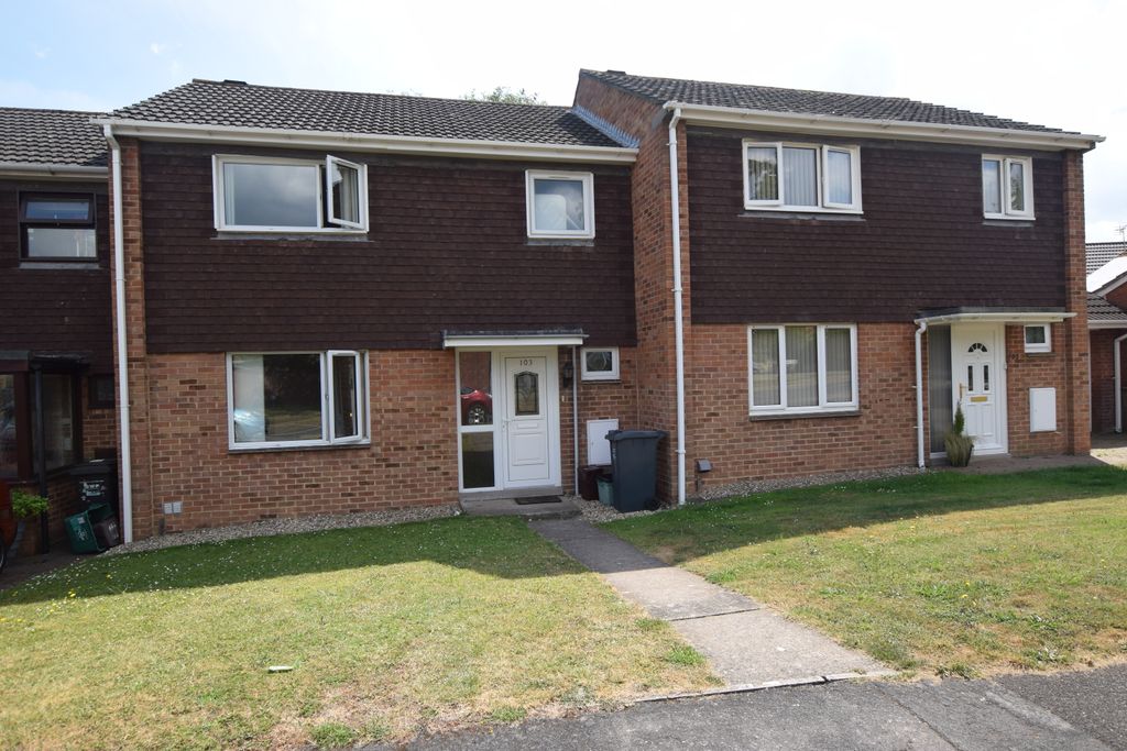 Property photo 1 of 11 Photo 01