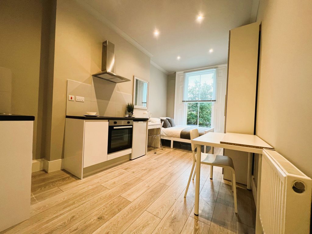 Property photo 2 of 4 1