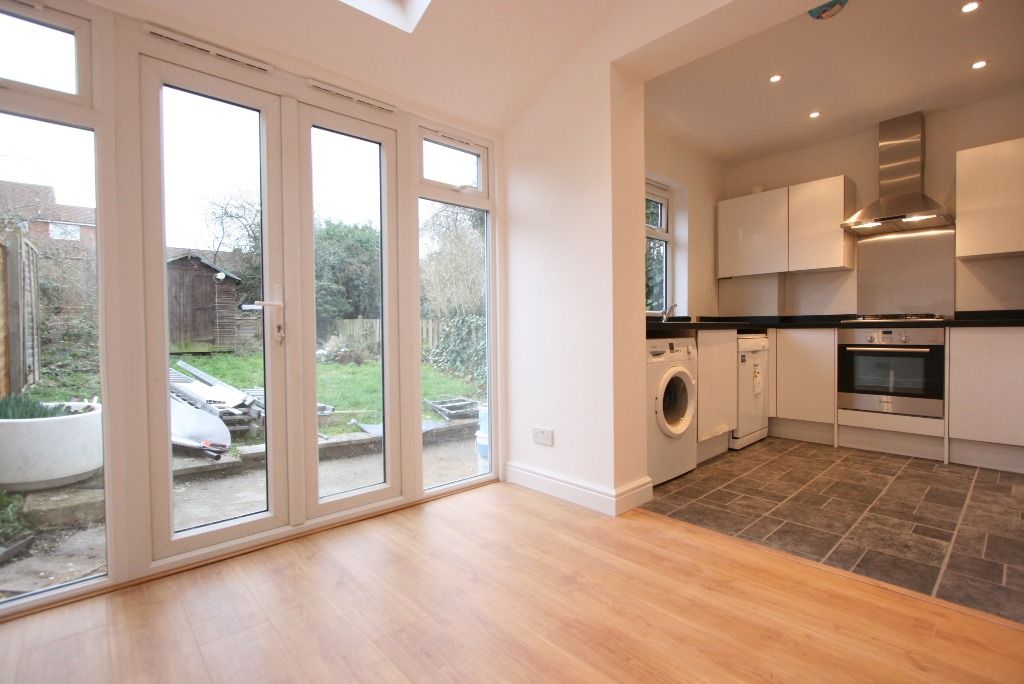 Property photo 1 of 15 Kitchen/ Dining Area