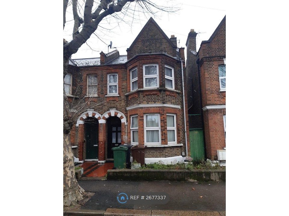 Property photo 2 of 10 House Facade