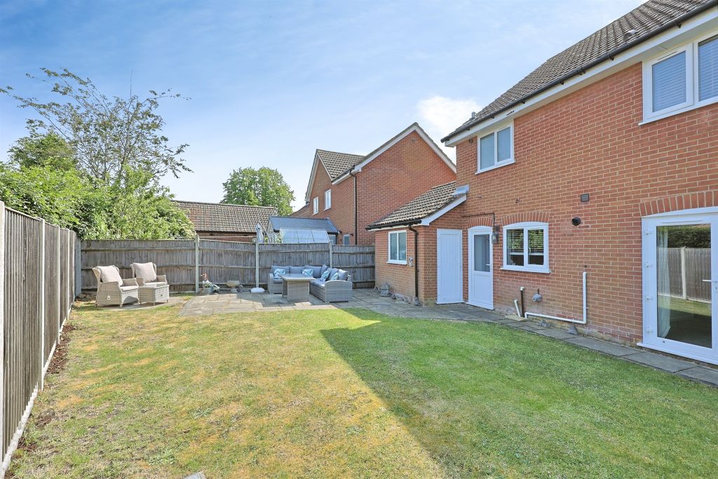 Property photo 3 of 18