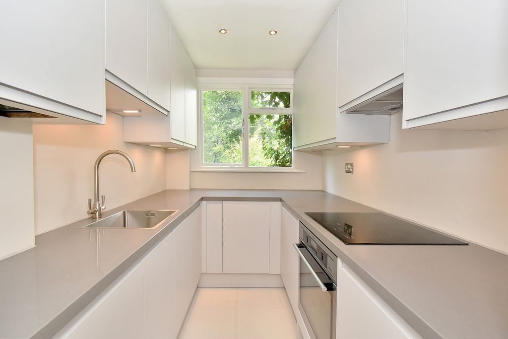 Property photo 3 of 9 Picture 3