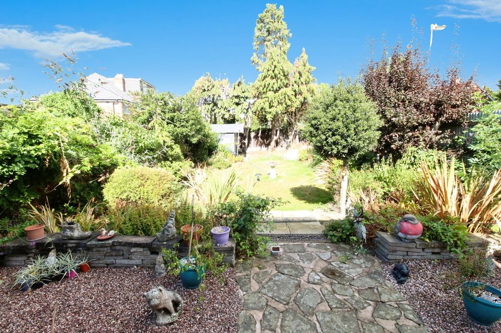 Property photo 2 of 10 Picture No. 18