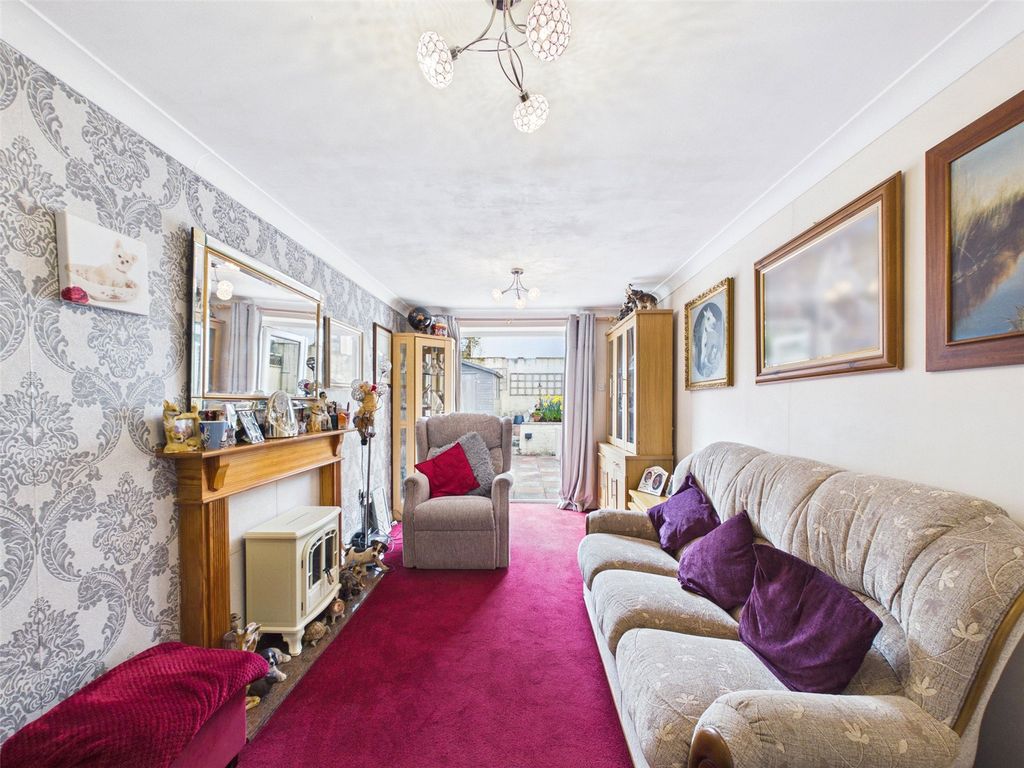 Property photo 3 of 17 Picture No. 05