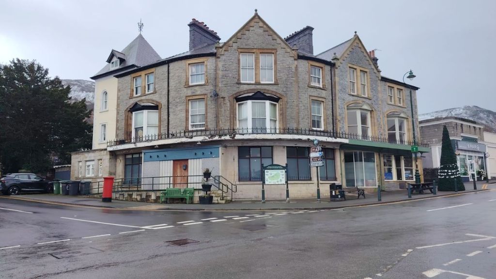 Property photo 3 of 3