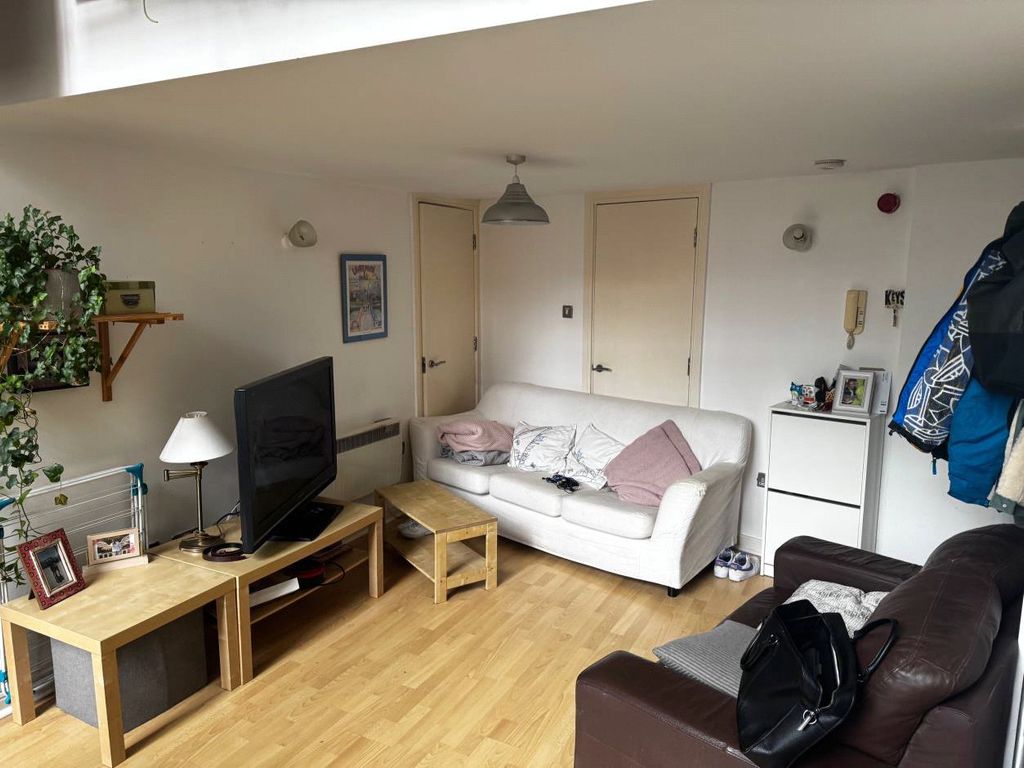 Property photo 3 of 8 Picture No. 03